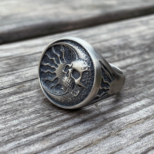 Bague Tête de Mort gravée (Argent)