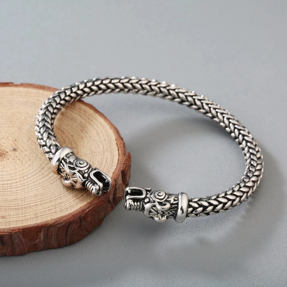 Bracelet dragon tressé