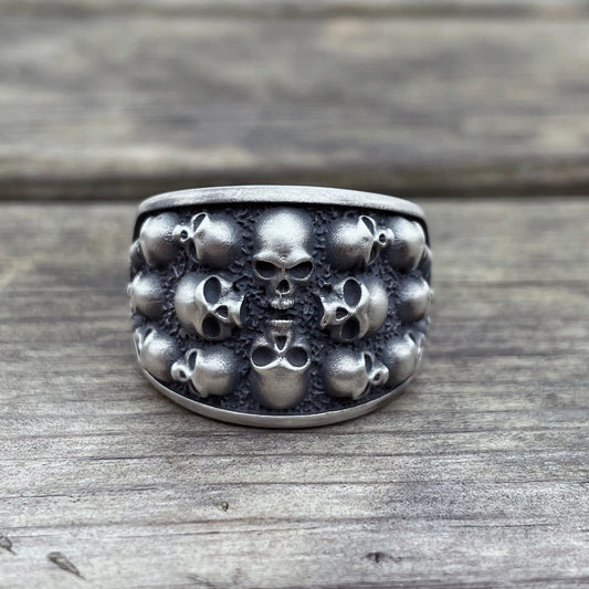 Gothic Totenkopfring (Silber)