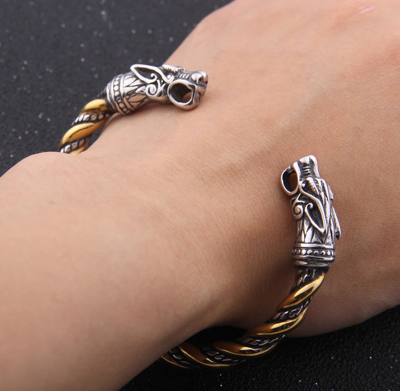 Bracelet Ragnar au poignet