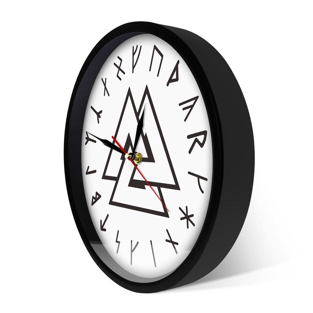 Horloge Viking Valknut modèle avec cadre vue de profil