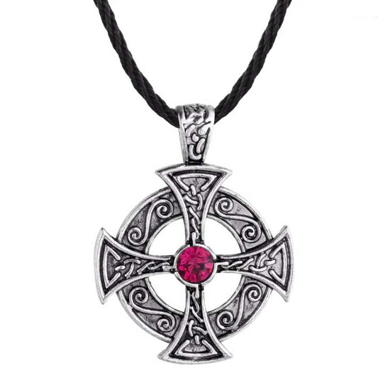 Collier Croix Celtique avec Rubis