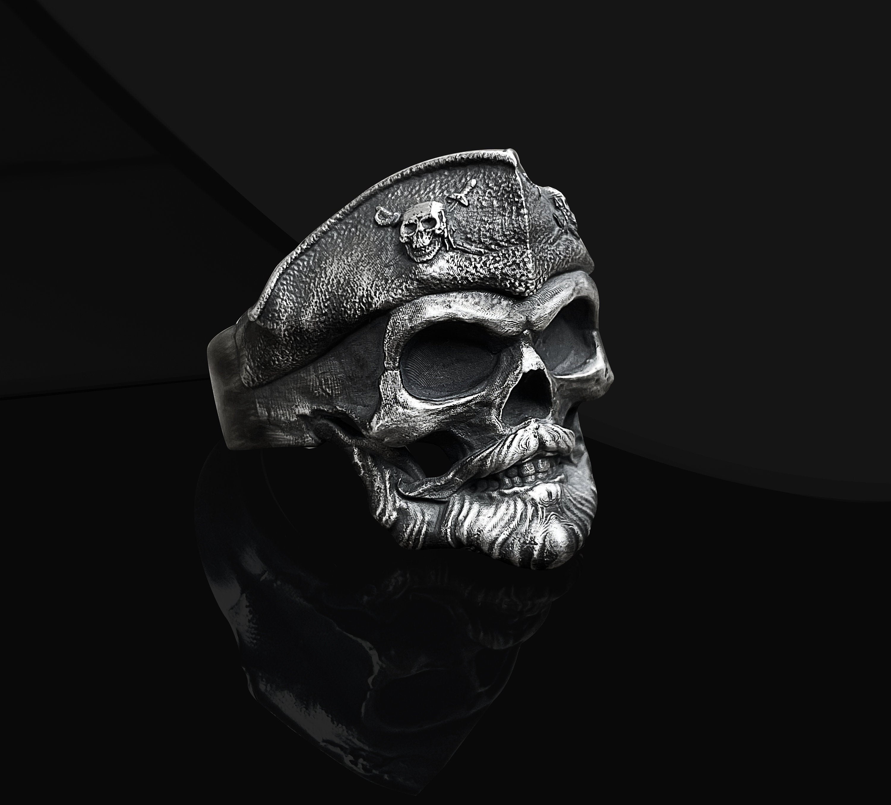 Pirate sales skull ring